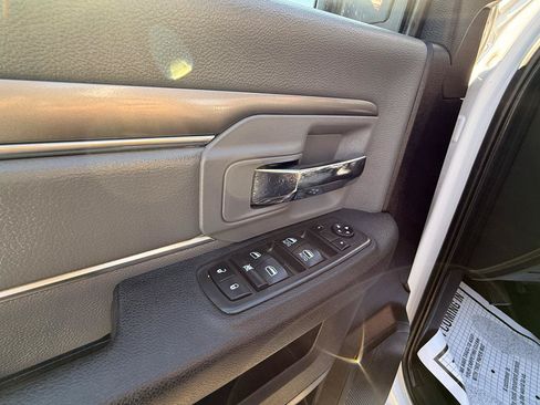 Used 2021 RAM 1500 Classic SLT AWD/4WD image 12