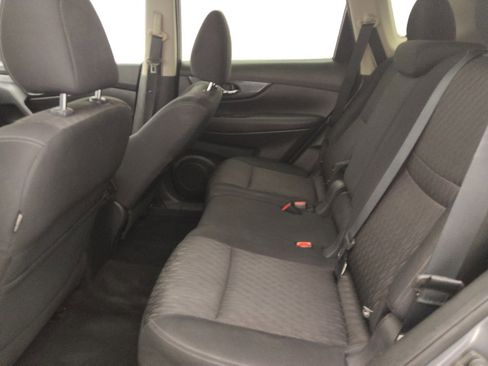 Used 2018 Nissan Rogue SV AWD/4WD image 18