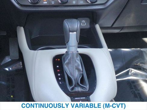 Used 2024 Honda HR-V LX image 19