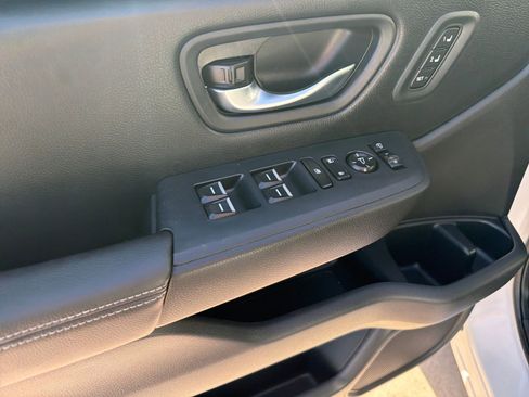 Used 2023 Honda Pilot Elite image 17