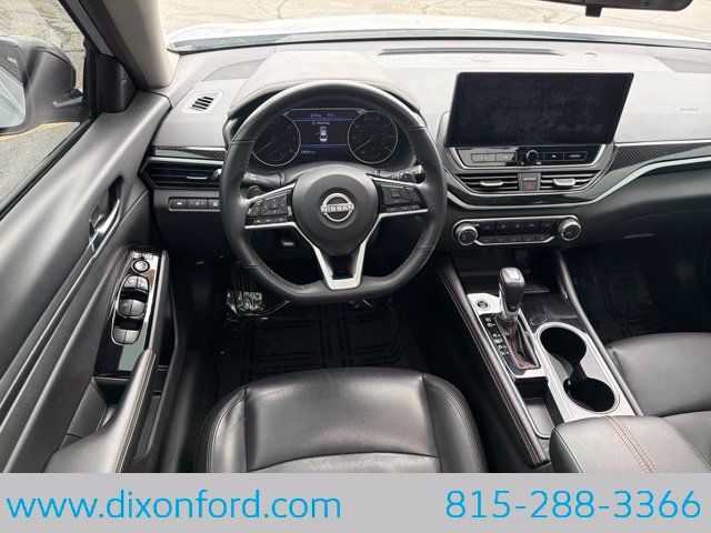 Used 2024 Nissan Altima 2.5 SR w/ SR Premium Package FWD image 24