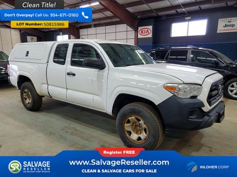 Used 2017 Toyota Tacoma SR image 5