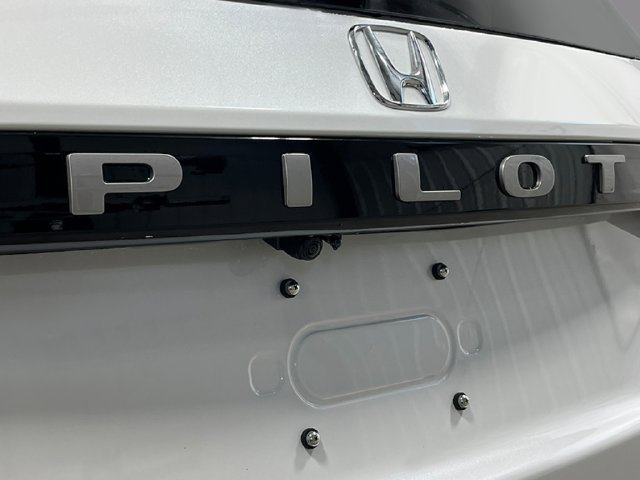 New 2026 Honda Pilot Touring image 7