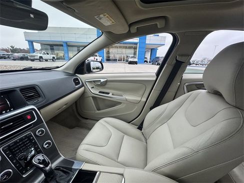 Used 2015 Volvo S60 T5 Premier image 29