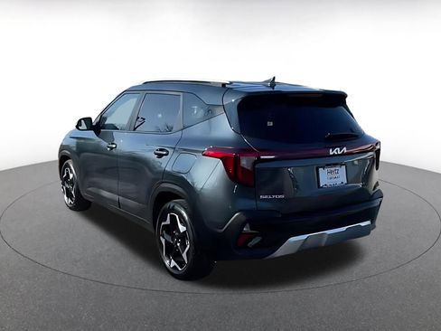 Used 2025 Kia Seltos S image 10