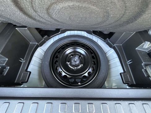 Used 2024 Chevrolet Equinox LT image 17