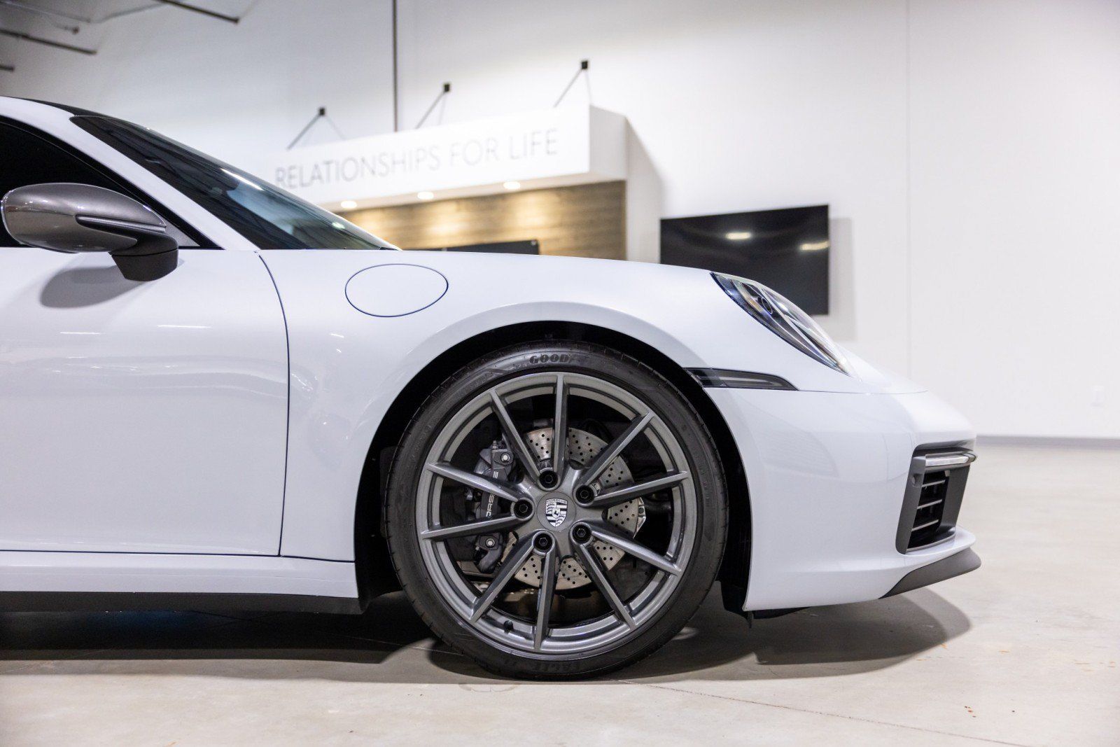 Used 2024 Porsche 911 Carrera T RWD image 23