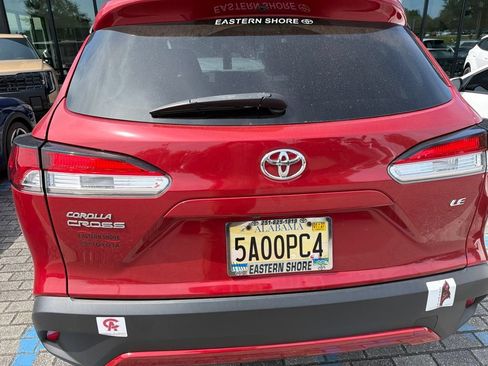 Used 2024 Toyota Corolla Cross LE w/ Moonroof Package FWD image 4