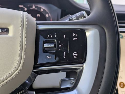 Used 2025 Land Rover Range Rover Long Wheelbase Autobiography image 29