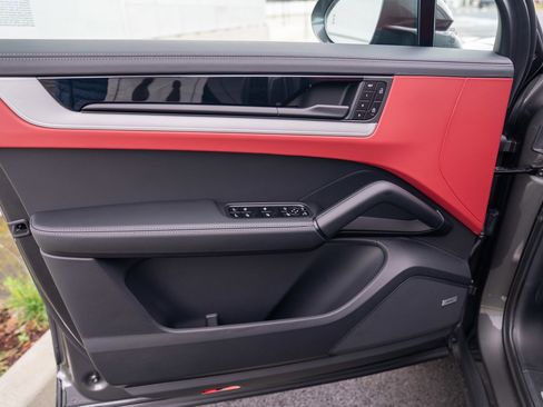 New 2026 Porsche Cayenne AWD/4WD image 10
