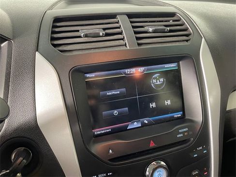 Used 2012 Ford Explorer XLT image 7