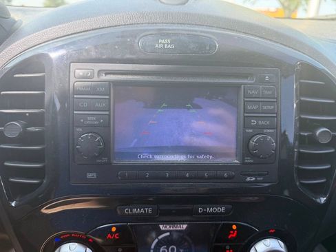 Used 2011 Nissan Juke SL w/ Sport Pkg FWD image 12