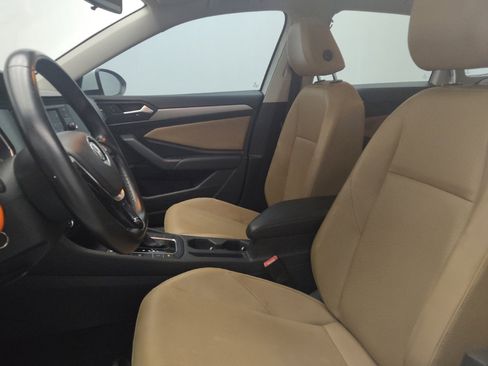 Used 2019 Volkswagen Jetta SE image 17