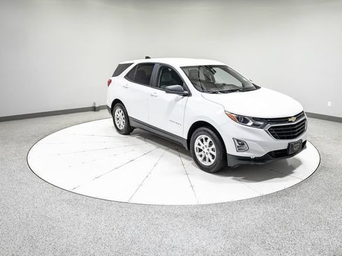 Used 2020 Chevrolet Equinox LS AWD/4WD image 26