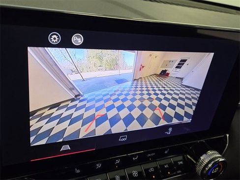 Used 2025 GMC Canyon Elevation w/ Convenience Package image 21