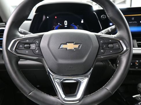 Used 2025 Chevrolet Trax LT w/ Driver Confidence Package FWD image 24