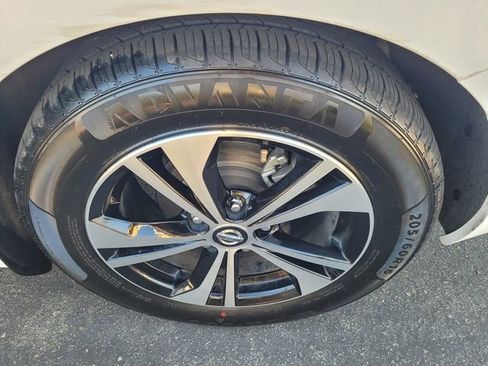 Used 2021 Nissan Sentra SV FWD image 25