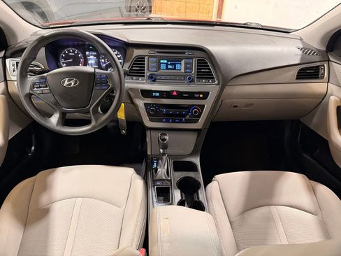 Used 2015 Hyundai Sonata SE image 25