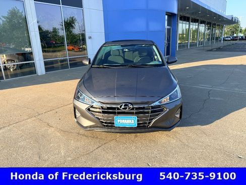 Used 2019 Hyundai Elantra Value Edition w/ Winter Weather Package FWD image 8