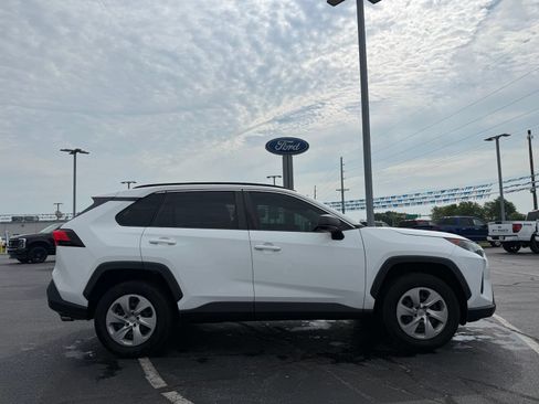 Used 2020 Toyota RAV4 LE w/ Carpet Mat Package FWD image 4