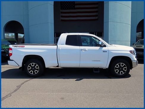 Used 2021 Toyota Tundra Limited w/ Limited Premium Package AWD/4WD image 1