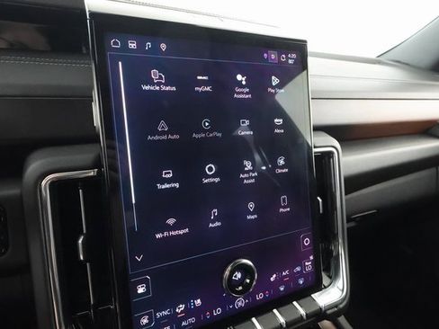 Certified 2025 GMC Yukon Denali image 16