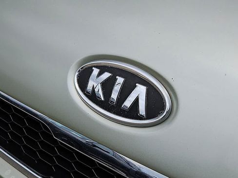 Used 2010 Kia Soul ! FWD image 30