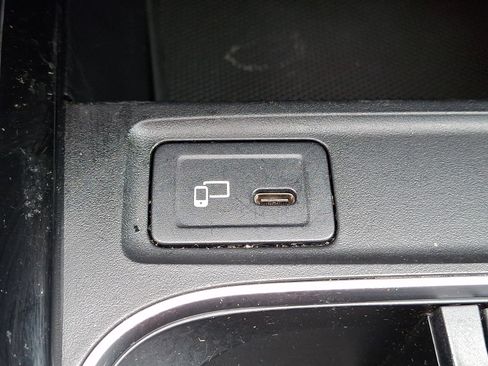 Used 2022 Mercedes-Benz GLA 250 4MATIC image 23