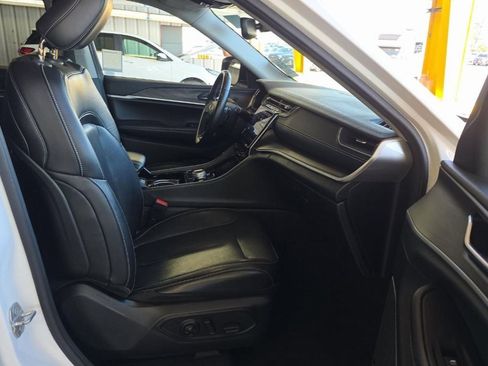 Used 2021 Jeep Grand Cherokee L Limited image 8