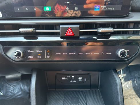 Used 2026 Kia Sportage EX w/ EX Panorama Roof Package FWD image 28