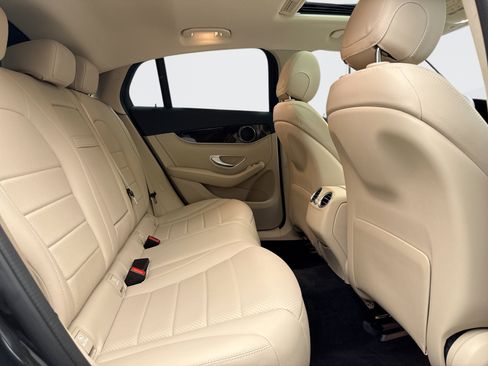 Used 2023 Mercedes-Benz GLC 300 4MATIC Coupe image 18
