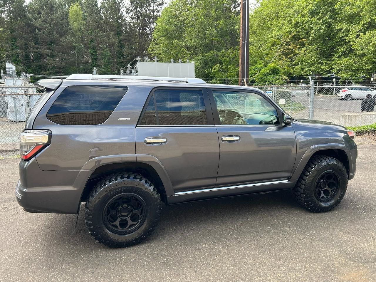Used 2015 Toyota 4Runner Limited w/ Convenience Package AWD/4WD image 4