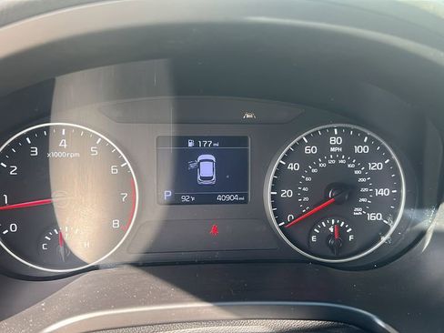 Used 2023 Kia Seltos LX image 11