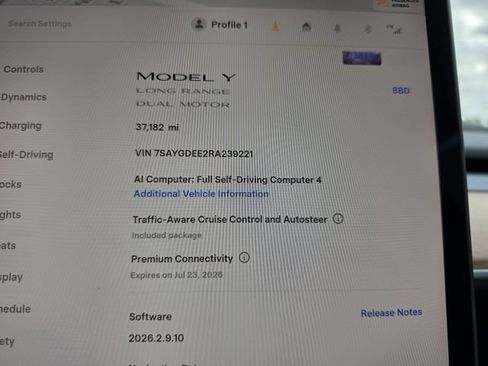 Used 2024 Tesla Model Y Long Range AWD/4WD image 4
