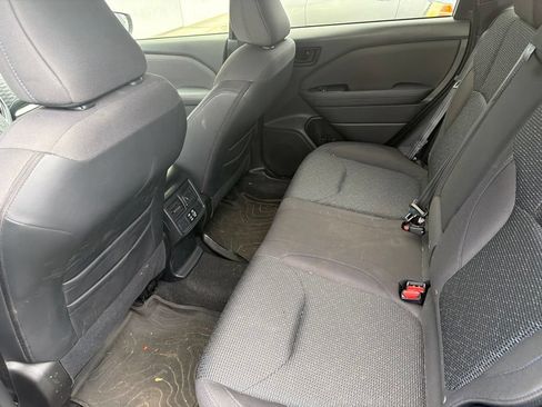 Used 2025 Subaru Forester Premium AWD/4WD image 10