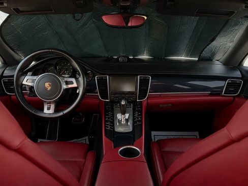 Used 2016 Porsche Panamera image 28