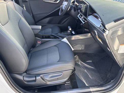 New 2025 Kia Niro EX Touring image 34