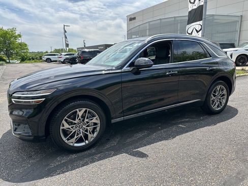 Used 2025 Genesis GV70 2.5T AWD/4WD image 8