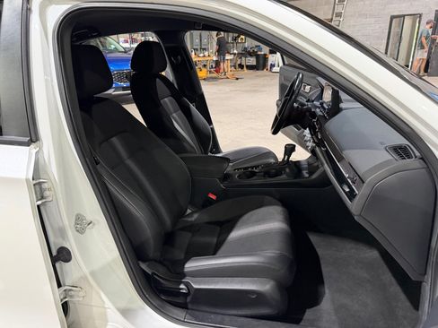 Used 2023 Honda Civic Sport image 27
