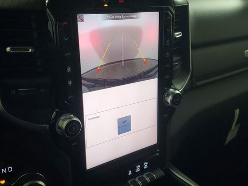 New 2026 RAM 1500 4x4 Crew Cab image 18