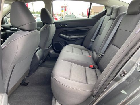 Used 2022 Nissan Altima 2.5 SV image 16