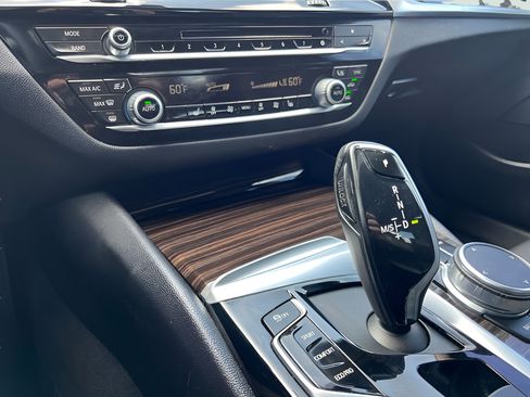 Used 2019 BMW 530i RWD image 58