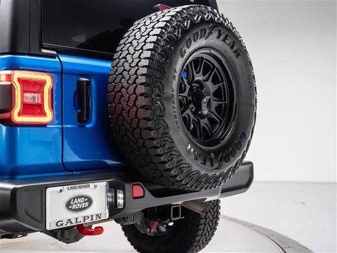 Used 2024 Jeep Wrangler Unlimited Rubicon AWD/4WD image 32