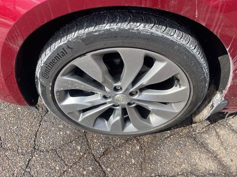 Used 2018 Chevrolet Malibu Premier image 21