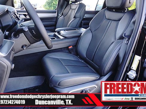 New 2025 Jeep Wagoneer Series II image 13