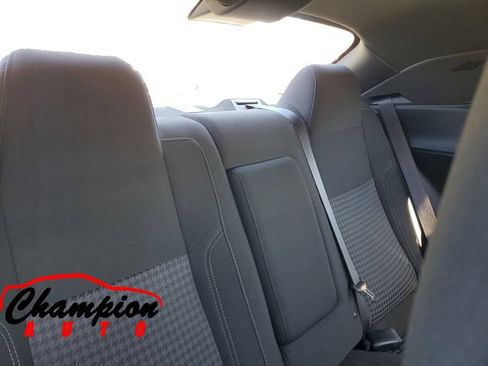 Used 2023 Dodge Challenger SXT RWD image 33