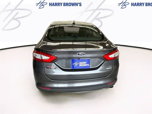 Used 2016 Ford Fusion SE w/ Equipment Group 202A FWD image 9