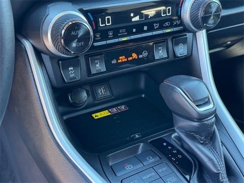 Used 2017 Subaru Outback 2.5i Limited image 23