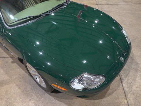 Used 2000 Jaguar XK8 Convertible RWD image 32