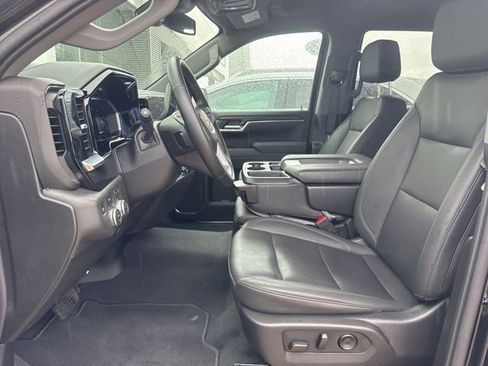 Used 2026 GMC Sierra 1500 SLT AWD/4WD image 2